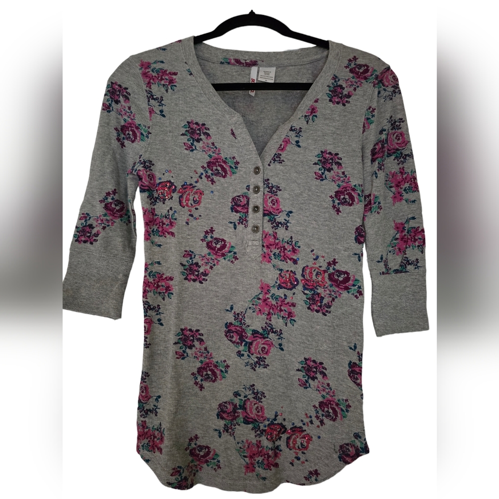 Bongo M gray floral cotton top